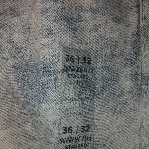 NWT Destressed jeans - Picture 7 of 10